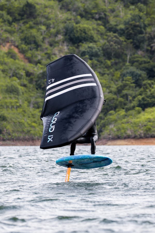 Descubre los mejores packs de wing foil rígida para ti